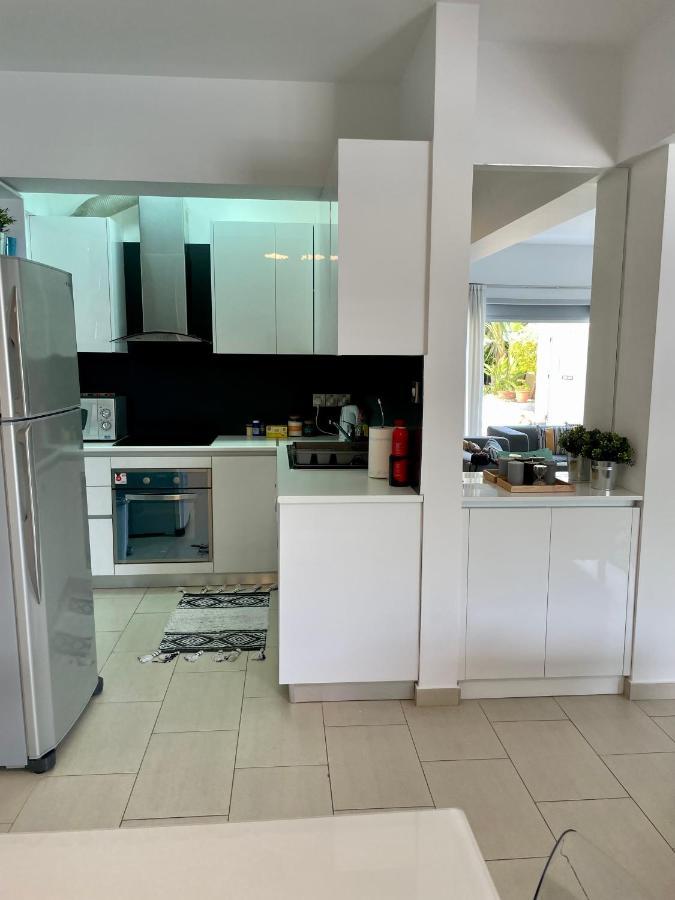 Amazing 2-Bedroom Apartment With Pool!! Limassol Eksteriør billede